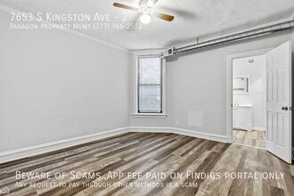 7653 S Kingston Ave-Unit -2 in Chicago, IL - Building Photo - Building Photo