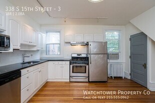 338 S 15th St in Philadelphia, PA - Building Photo