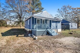 242 Cross St in Loganville, GA - Building Photo - Building Photo