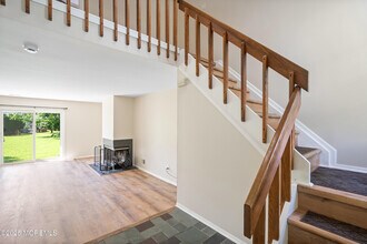 81 Malibu Dr in Eatontown, NJ - Building Photo - Building Photo