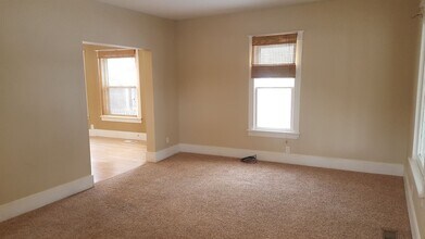 732 Dawson St in Waterloo, IA - Building Photo - Building Photo