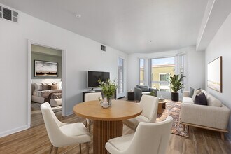 Tralee Village Apartments in Dublin, CA - Foto de edificio - Building Photo