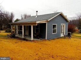 286 Mission Rd in Harpers Ferry, WV - Building Photo