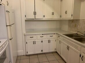 230 Hudson St in Eau Claire, WI - Foto de edificio - Building Photo