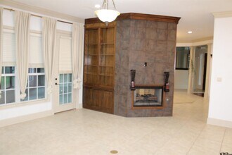 3826 Woods Blvd in Tyler, TX - Building Photo - Building Photo