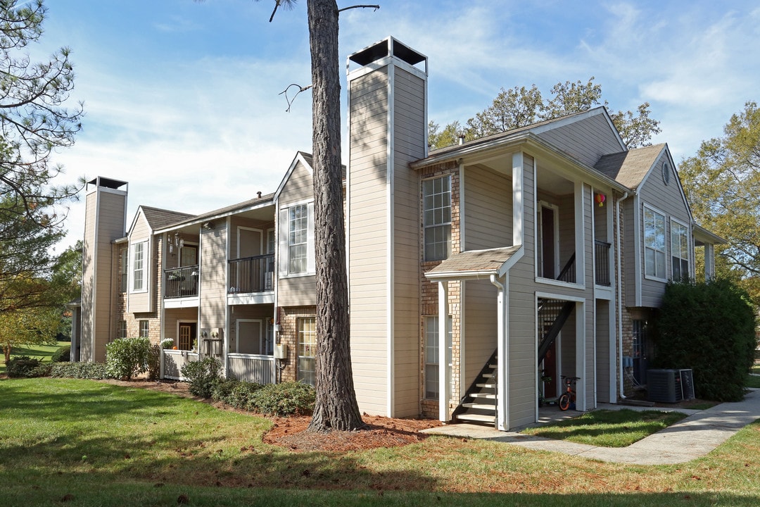 Champions Club in Glen Allen, VA - Building Photo