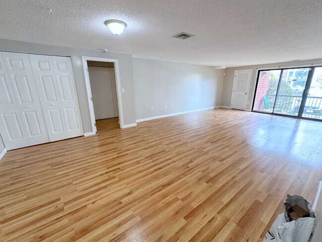 30 Revere Beach Pky, Unit 112 in Medford, MA - Building Photo - Building Photo