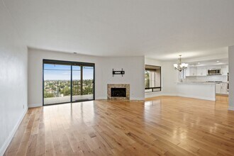 1995 Molino Ave in Signal Hill, CA - Building Photo - Building Photo