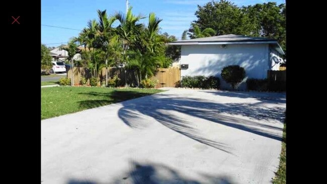 720 NE 11th Ave in Pompano Beach, FL - Building Photo - Building Photo