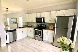 12224 S W 8th Ct in Pembroke Pines, FL - Building Photo - Building Photo