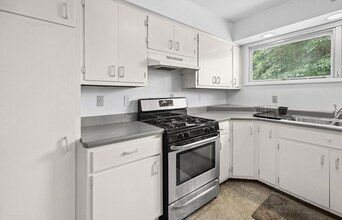 1912 Indian Trail Dr in West Lafayette, IN - Building Photo - Building Photo