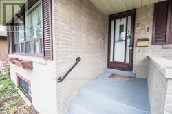 221 Island Rd in Toronto, ON - Building Photo - Building Photo