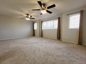 3550 McLean Crescent SW in Edmonton, AB - Building Photo - Building Photo