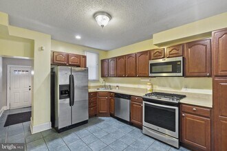 250 S Highland Ave in Baltimore, MD - Building Photo - Building Photo