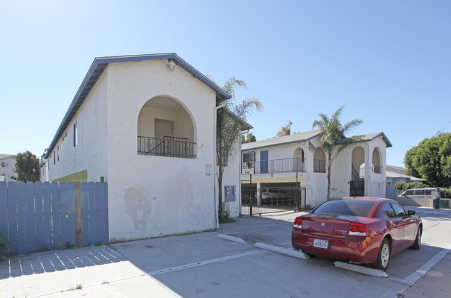 4339-4343 Beta St in San Diego, CA - Building Photo - Building Photo