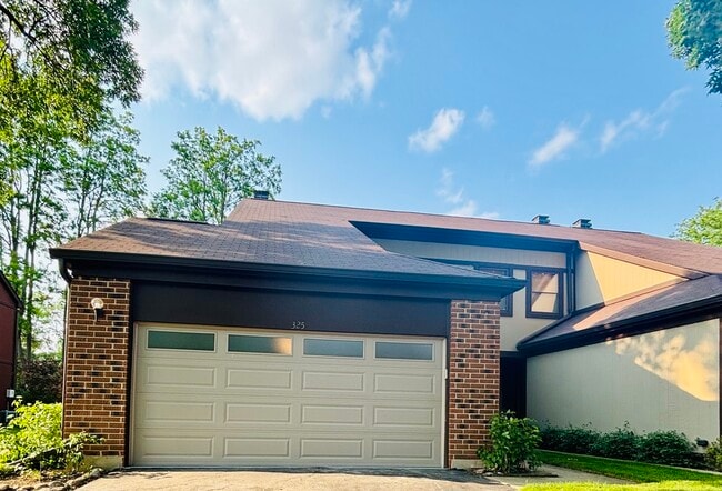property at 325 Shadow Bend Dr