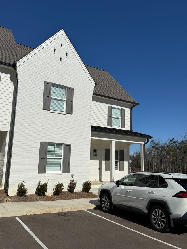 property at 632 Cottage Grv Cir