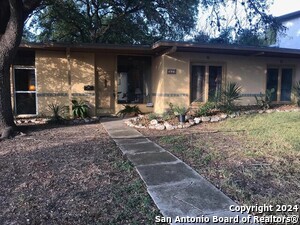 101 Coventry Ln in Terrell Hills, TX - Foto de edificio