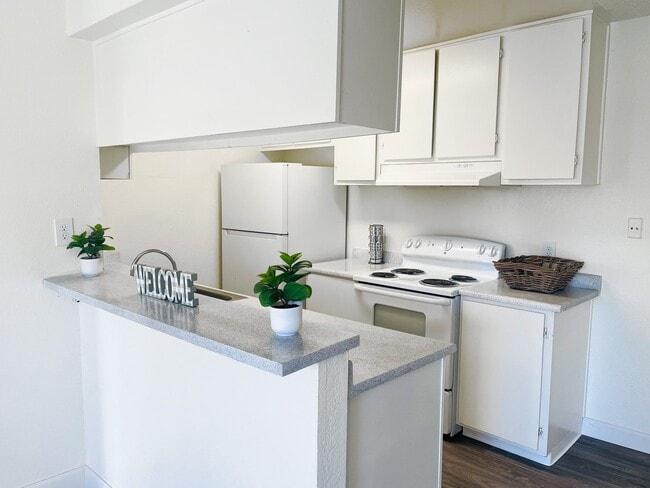 Rivercourt Apartments