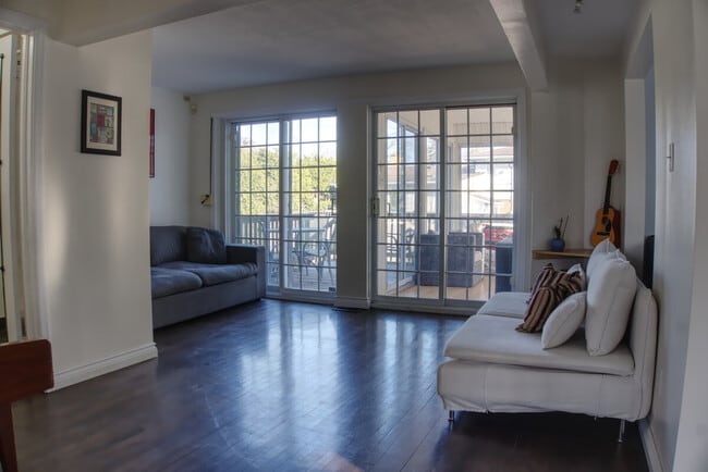 property at 904 Garwood Ave