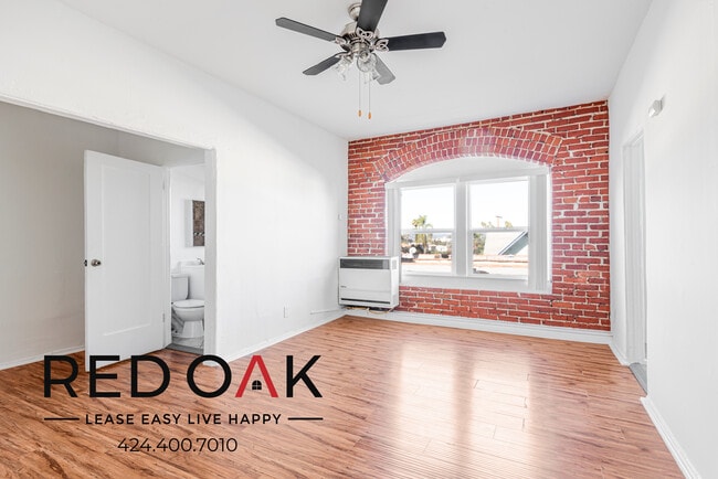 property at 1518 S Wilton Pl