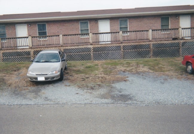 118 Riley Dr