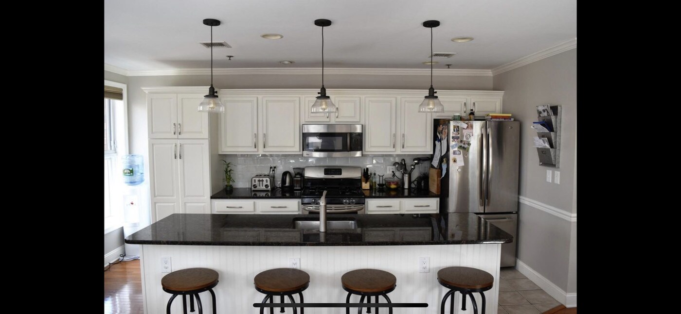 501 9th St in Hoboken, NJ - Building Photo