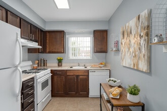Chapel Manor Apartments in Nottingham, MD - Building Photo - Interior Photo