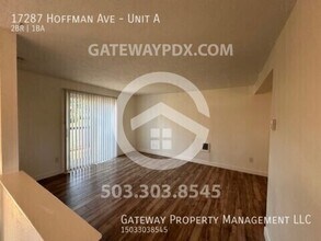 17287 Hoffman Ave in Sandy, OR - Building Photo - Building Photo