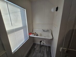 109 Milwaukee Ave W in Fort Atkinson, WI - Building Photo - Building Photo