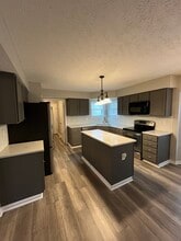 208 Caswell Dr in Gahanna, OH - Building Photo - Building Photo