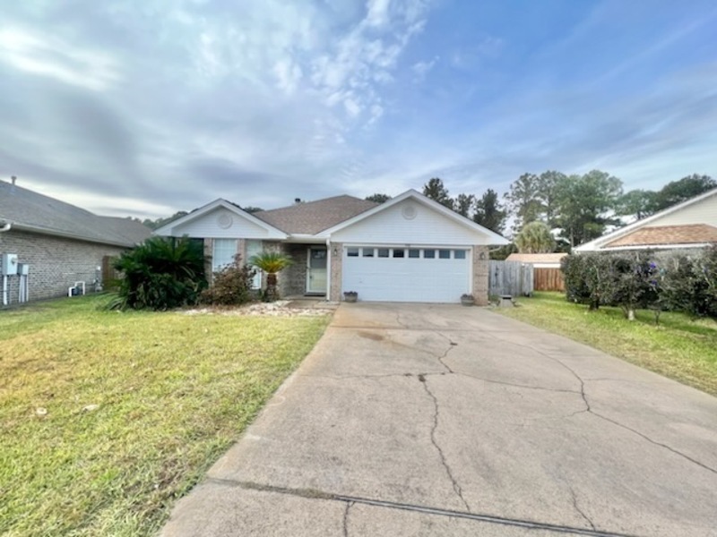 748 Olivia Ct in Fort Walton Beach, FL - Building Photo