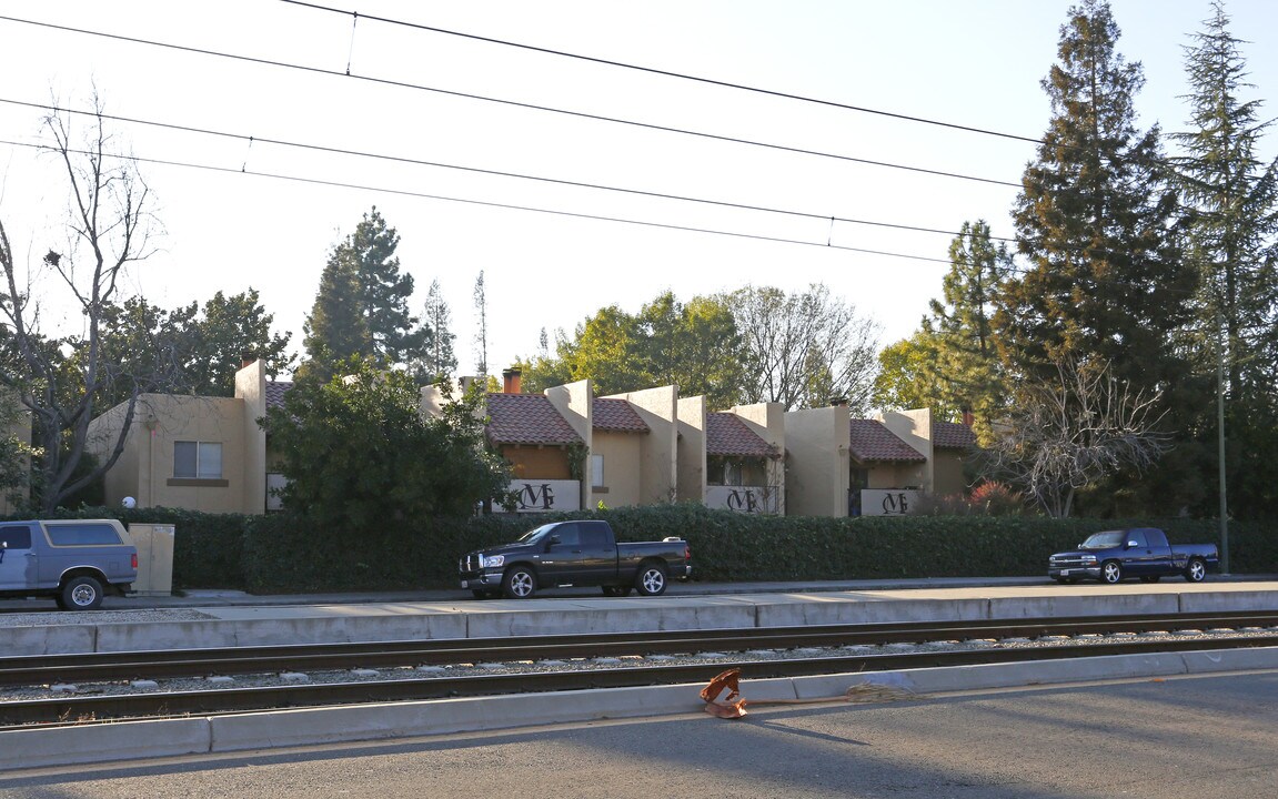 Mission Grove in San Jose, CA - Building Photo