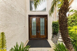 22521 Blueridge Ct in Calabasas, CA - Building Photo - Building Photo