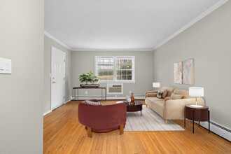 151 Courtland Ave in Stamford, CT - Building Photo - Building Photo