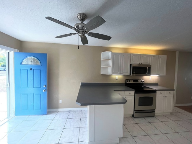 1429 Michigan Ave in Palm Harbor, FL - Building Photo - Building Photo