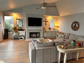 2560 Juniper Ave in Morro Bay, CA - Building Photo - Building Photo