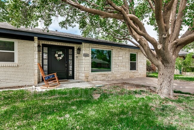 property at 1603 Mc Clintic St