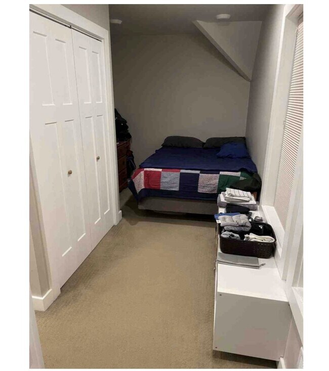 1301 Georgeson Loop in Sitka, AK - Building Photo - Building Photo