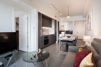 1080 Rue Stanley in Montréal, QC - Building Photo - Building Photo