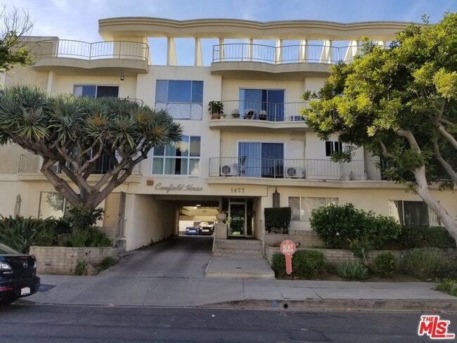 1477 Canfield Ave. Apartments