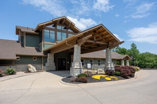 Hawks Ridge in Iowa City, IA - Building Photo