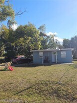 3966 Madison Ave in Ft. Myers, FL - Building Photo