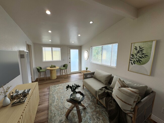 1145-1149 Montauk Ln in Ventura, CA - Building Photo - Building Photo