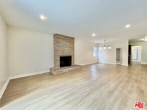 1552 Berkeley St in Santa Monica, CA - Building Photo - Building Photo