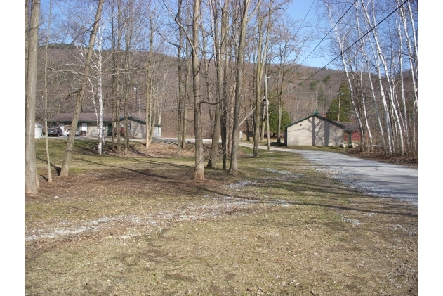 Mendon Mountain Apartments in Mendon, VT - Building Photo - Building Photo