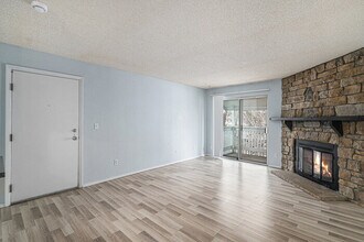 14424 E Colorado Dr in Aurora, CO - Building Photo - Building Photo