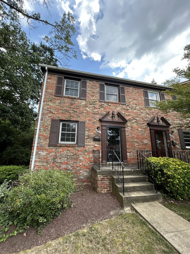 property at 6537 Beechwood Dr