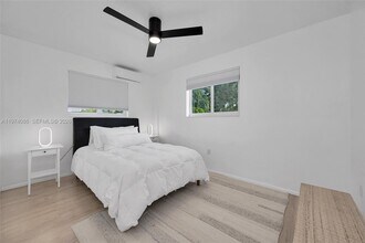 1001 NE 110th St in Biscayne Park, FL - Building Photo - Building Photo