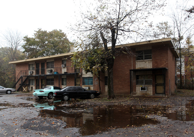 3335 Henry Ave in Memphis, TN - Foto de edificio - Building Photo